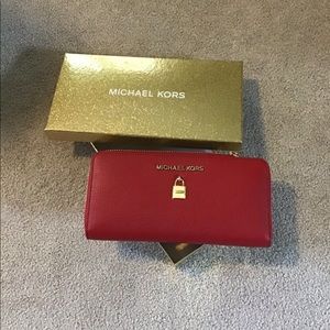 NWT Michael Kors Wallet